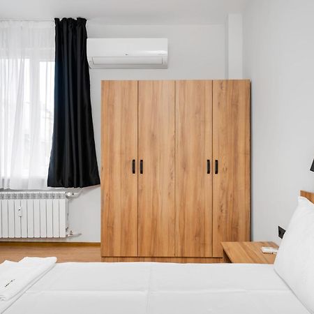 Cozy Flats Near Alexander Nevski Cathedral By Flat Mаnager Sofia Bagian luar foto