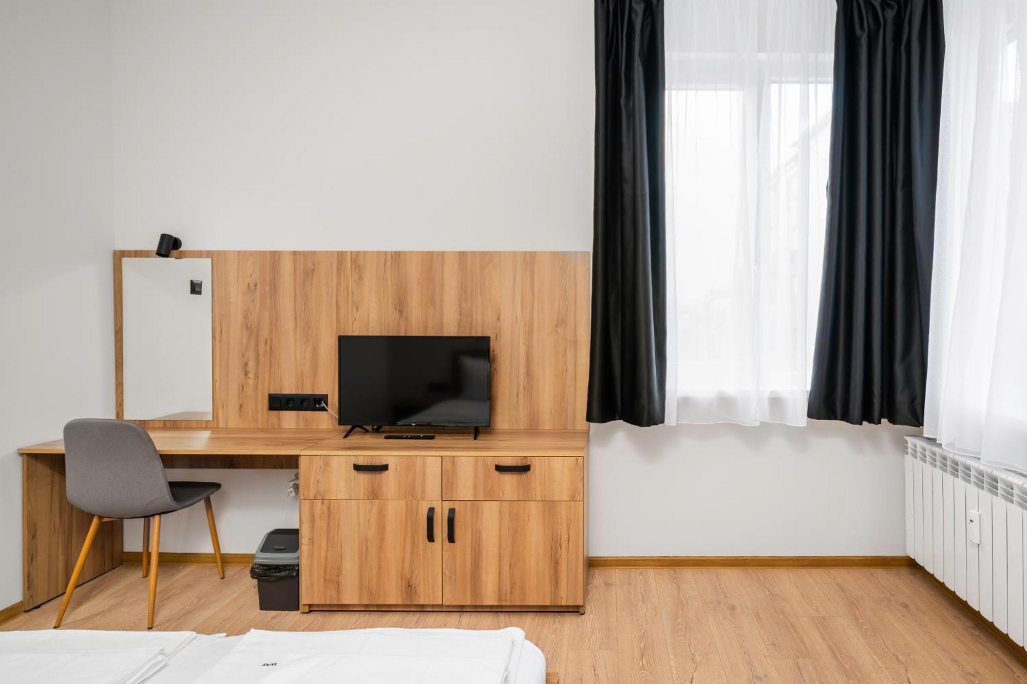 Cozy Flats Near Alexander Nevski Cathedral By Flat Mаnager Sofia Bagian luar foto