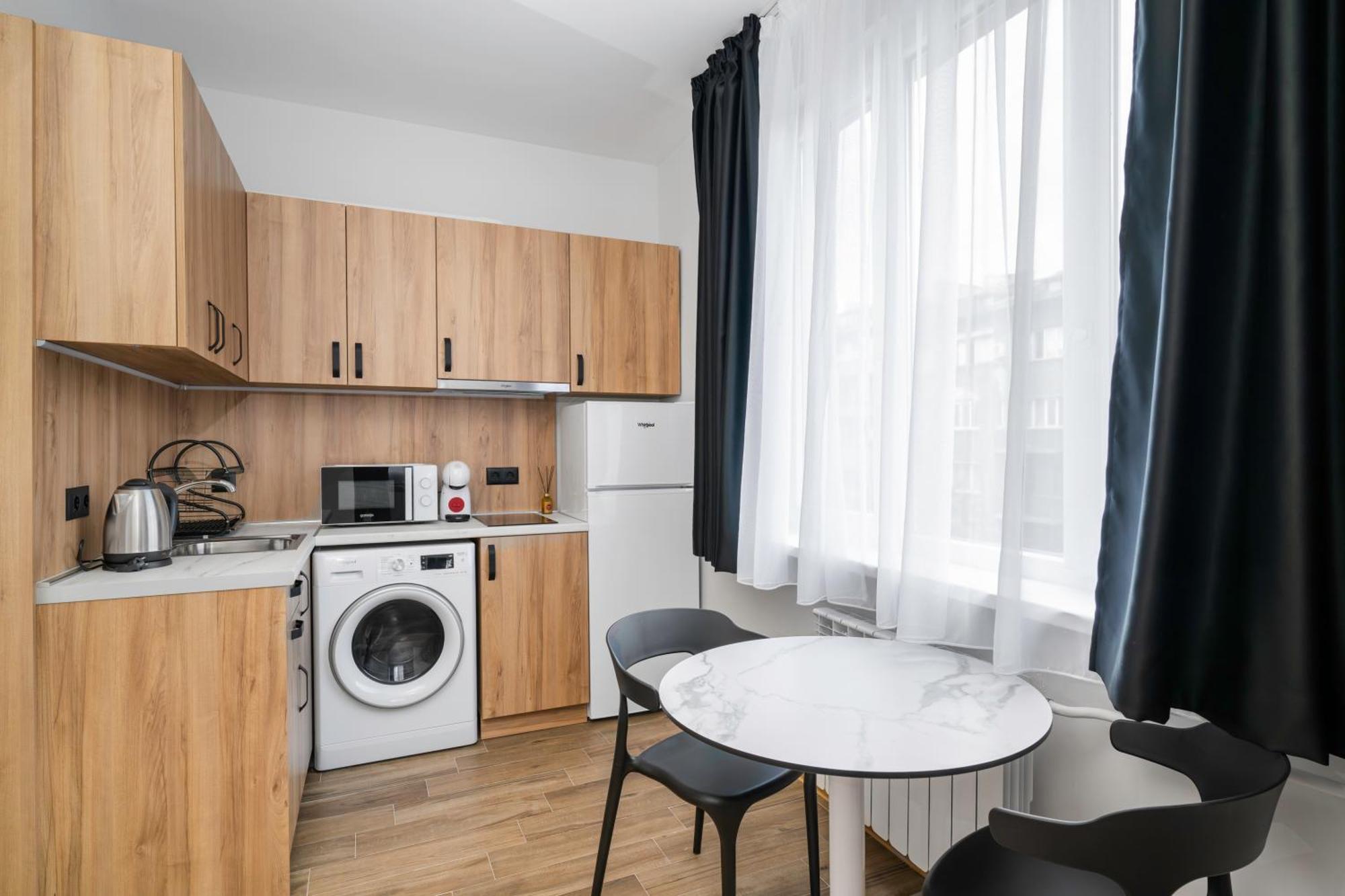 Cozy Flats Near Alexander Nevski Cathedral By Flat Mаnager Sofia Bagian luar foto